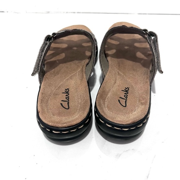 Clarks Brown Slide Sandals 6 - Picture 6 of 8